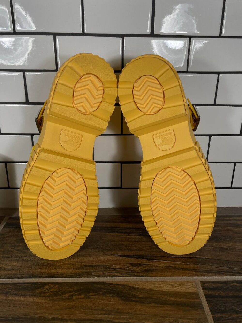 Sorel Ona Streetworks Fisherman Mid Sandal Shoes Womens Sz 9 Yellow Ray Leather - Picture 7 of 12